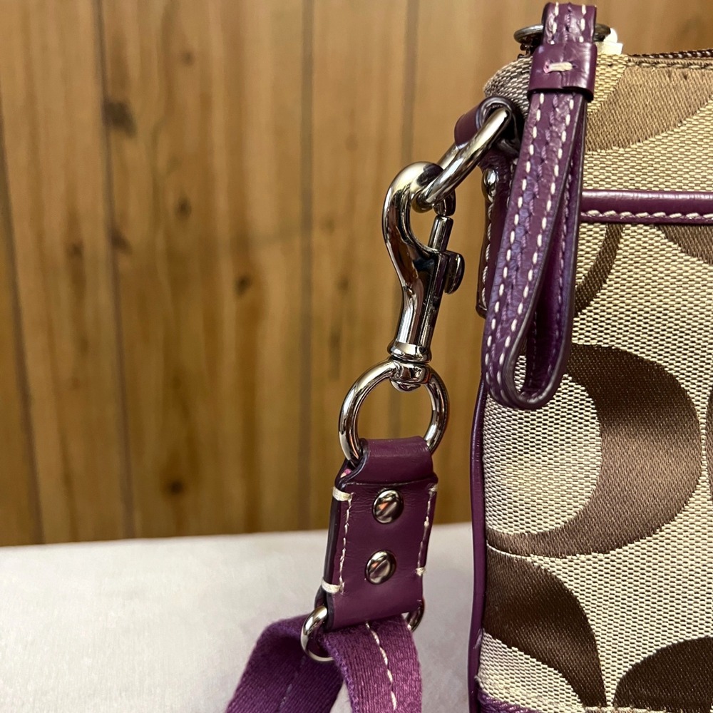 Coach Signature Swingpack Crossbody Shoulder Handbag Purse Purple Brown Canvas - Picture 3 of 8